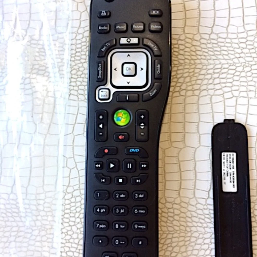Vintage Brand New HP Remote RC1804911/06 HP P/N: 438584-001 Windows Media Center